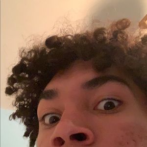 Meet your Posher, Devin